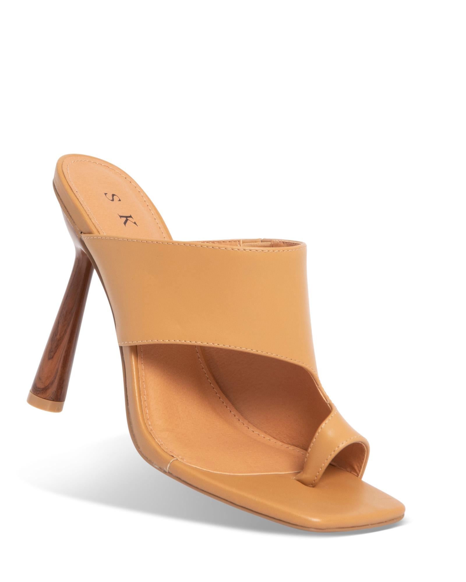 Saint Camel 11cm Heel